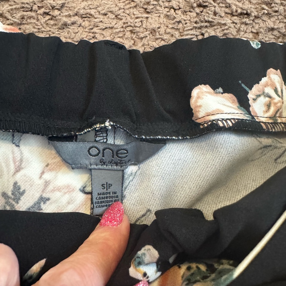 2 FOR $20 One by Chapter Pants Black Floral Belted Crop High Rise Trouser S NEW - Picture 2 of 9